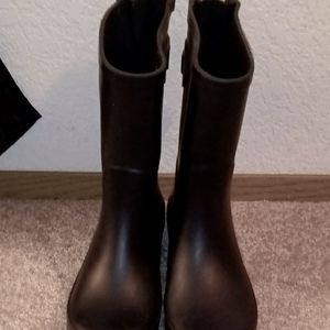 Rain boots